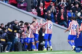 诺兰·莱恩的退役仪式在全美多地进行转播，规格创下投手引退之最